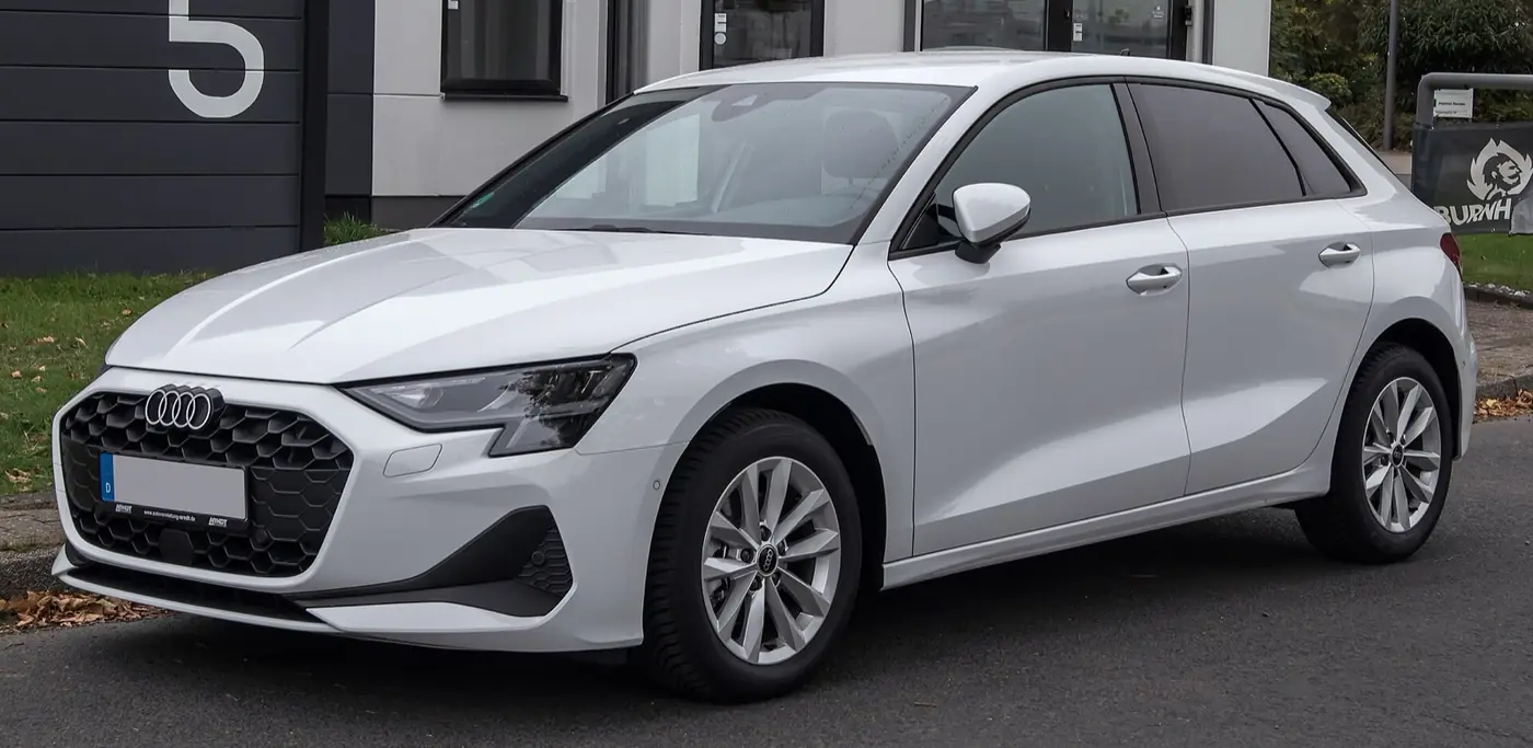 Audi A3 Sportback 2026, vista 3/4 frontal, foto 2