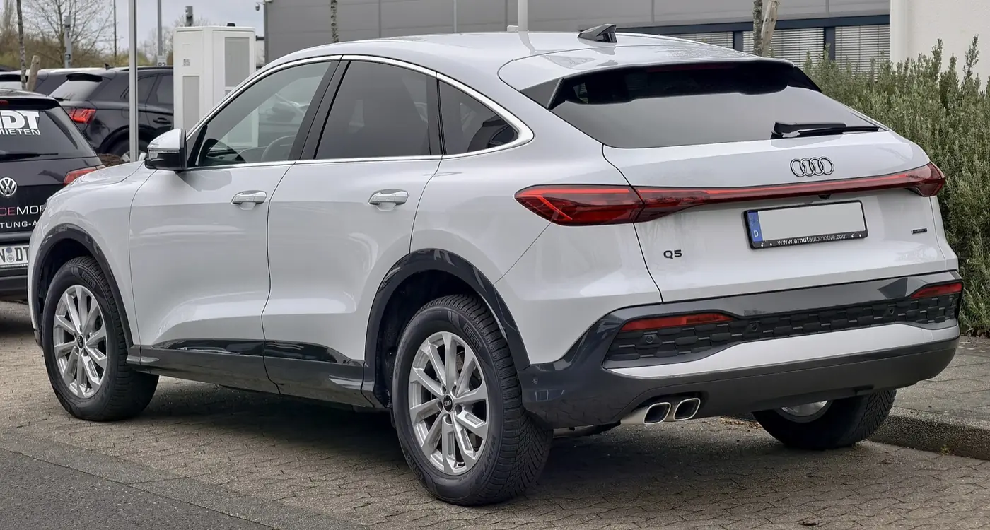 Audi Q5 Sportback 2027, vista 3/4 trasera