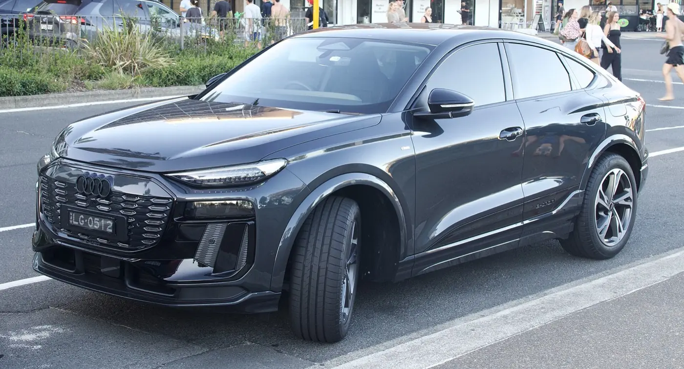 Audi Q6 Sportback e-tron 2027, vista 3/4 frontal