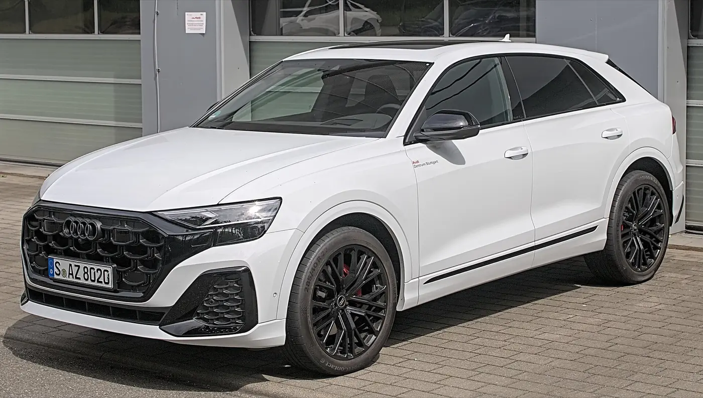 Audi Q8 2027, vista 3/4 frontal, foto 1