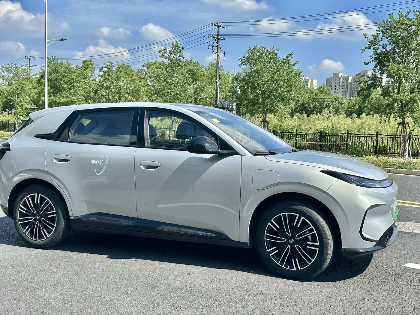 BAIC ARCFOX T1 , vista perfil