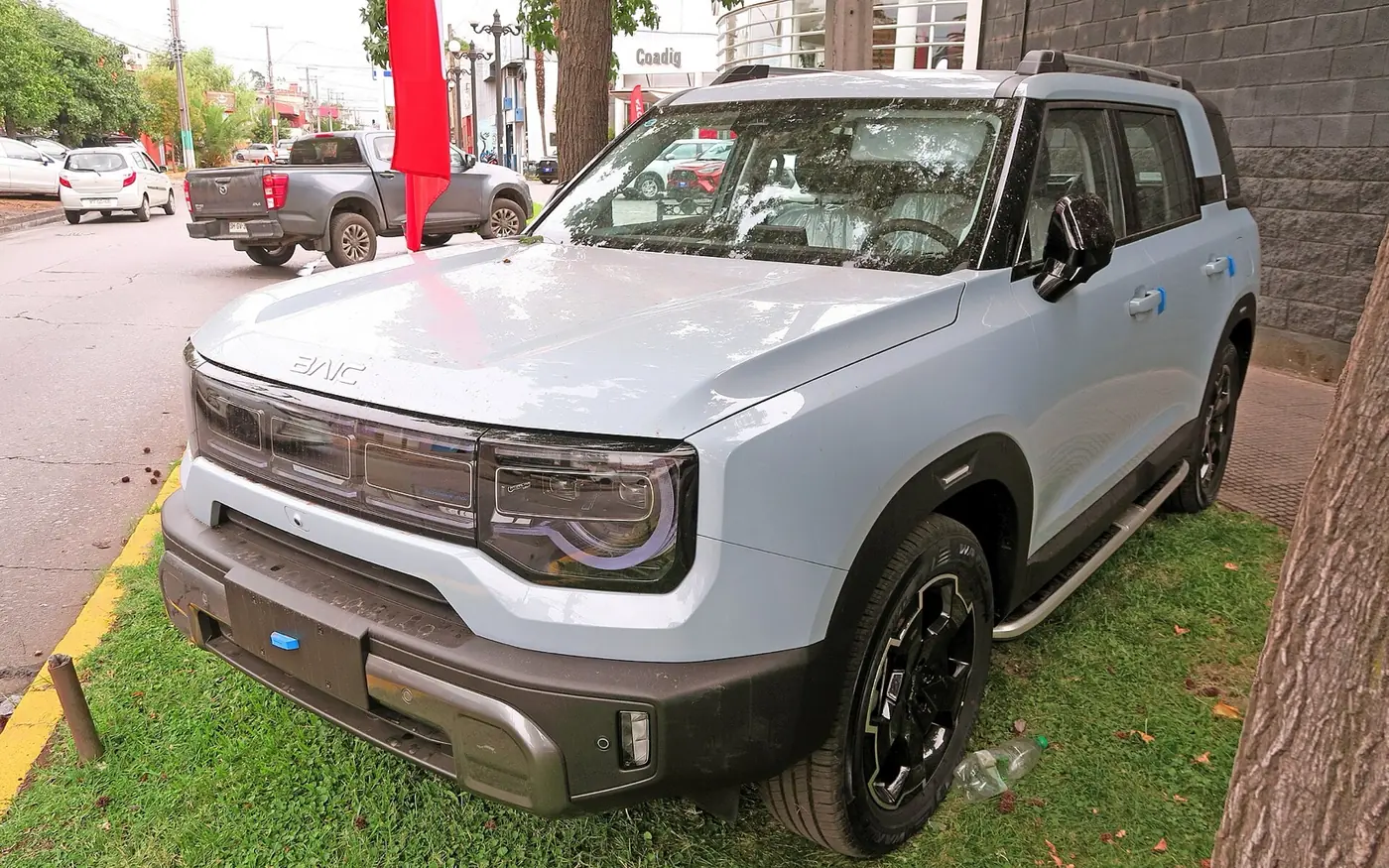 BAIC BJ30 , vista 3/4 frontal, foto 2