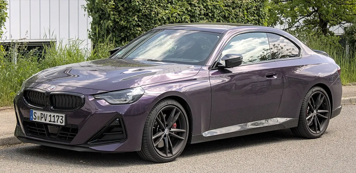 BMW Serie 2 Coupé 2027, vista 3/4 frontal, foto 1