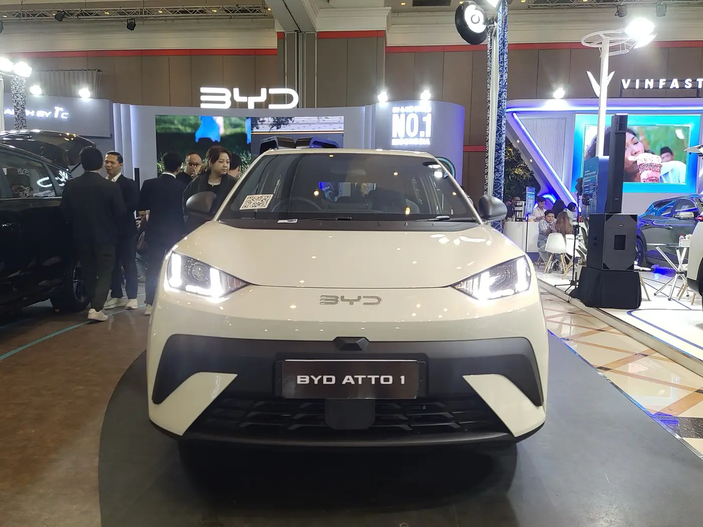 BYD Dolphin Mini, vista 3/4 frontal