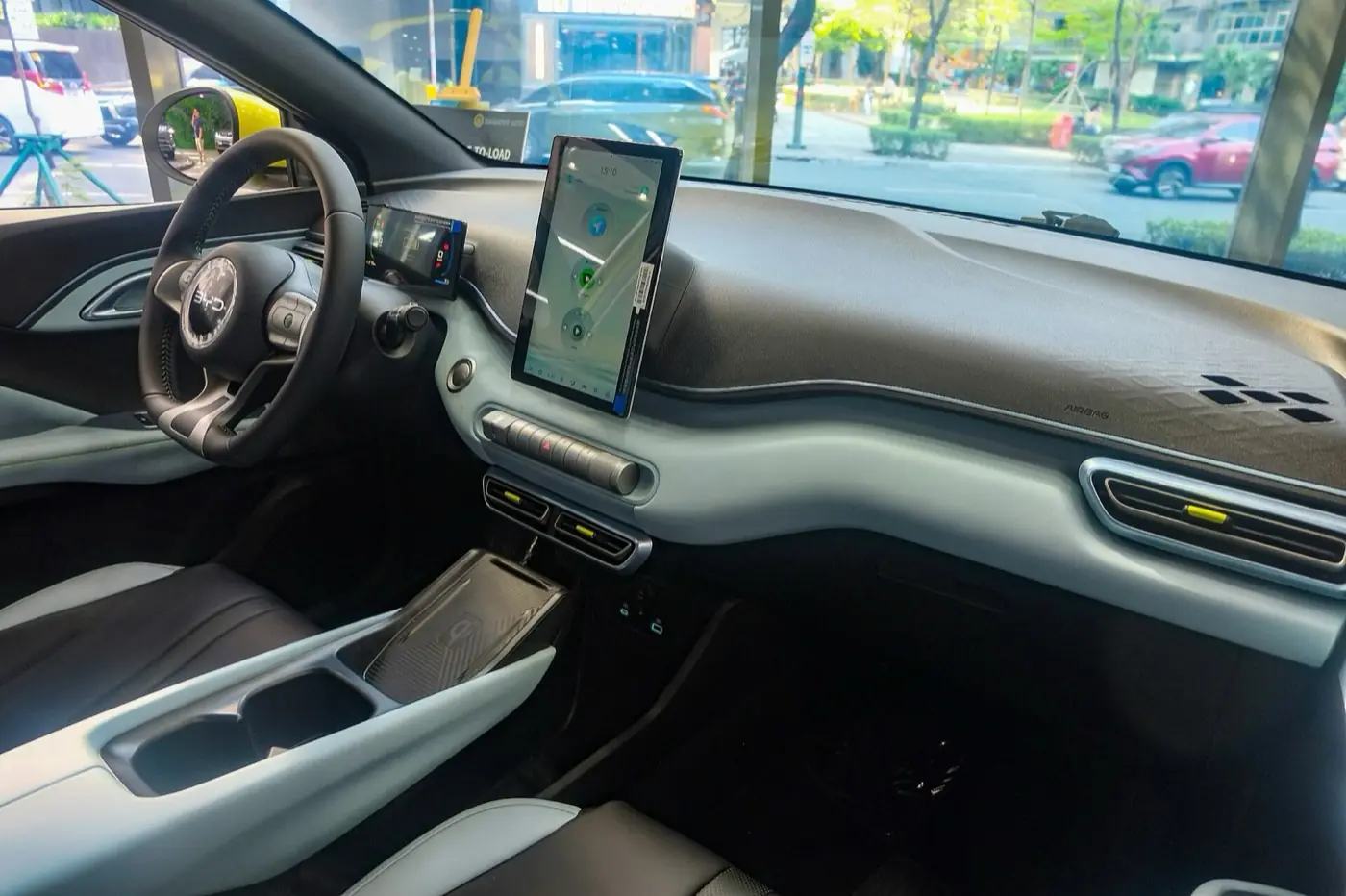 BYD Dolphin Mini 2026, vista interior