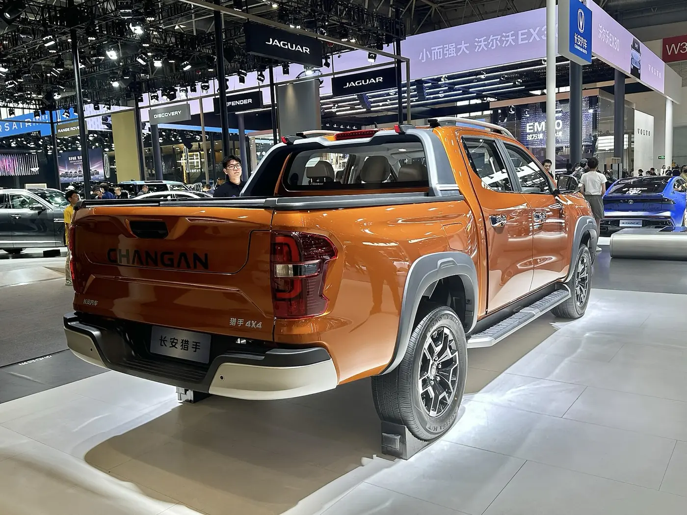 Changan Hunter 2025, vista 3/4 trasera