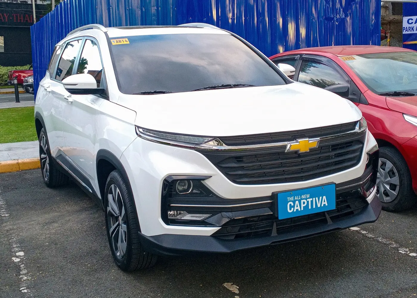 Chevrolet Captiva 2026, vista 3/4 frontal, foto 1