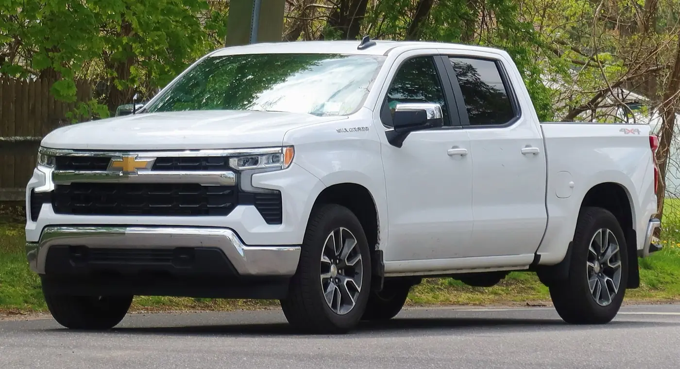 Chevrolet Cheyenne 2026, vista 3/4 frontal, foto 2