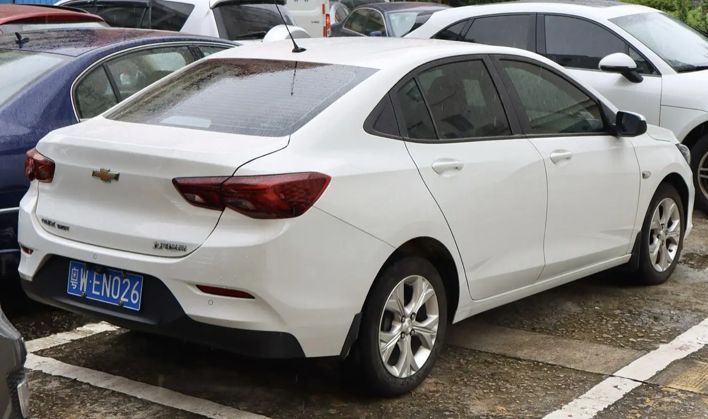 Chevrolet Onix 2026, vista 3/4 trasera