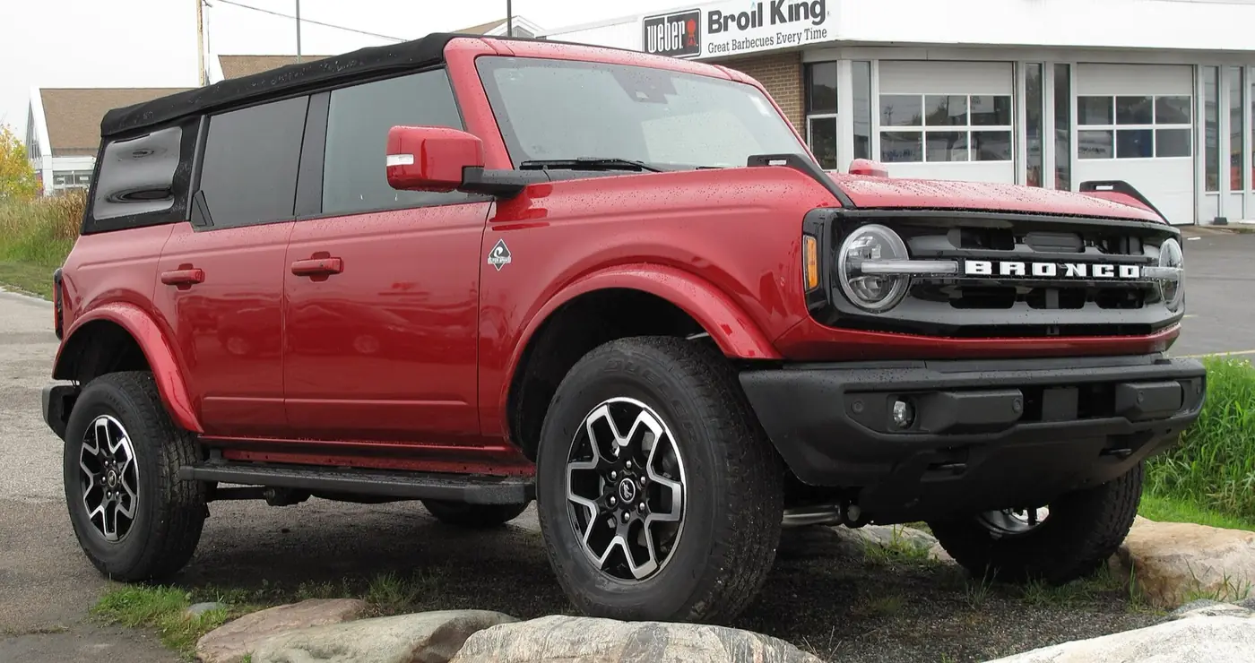 Ford Bronco 2026, vista 3/4 frontal, foto 1