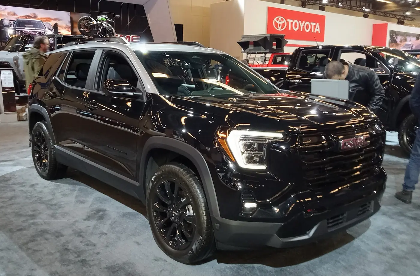 GMC Terrain 2027, vista 3/4 frontal, foto 1