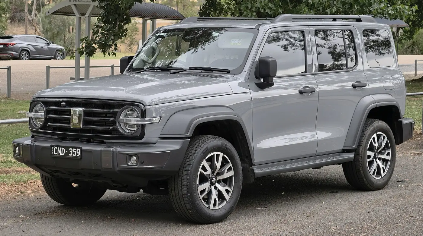 GWM Tank 300 2026, vista 3/4 frontal, foto 1