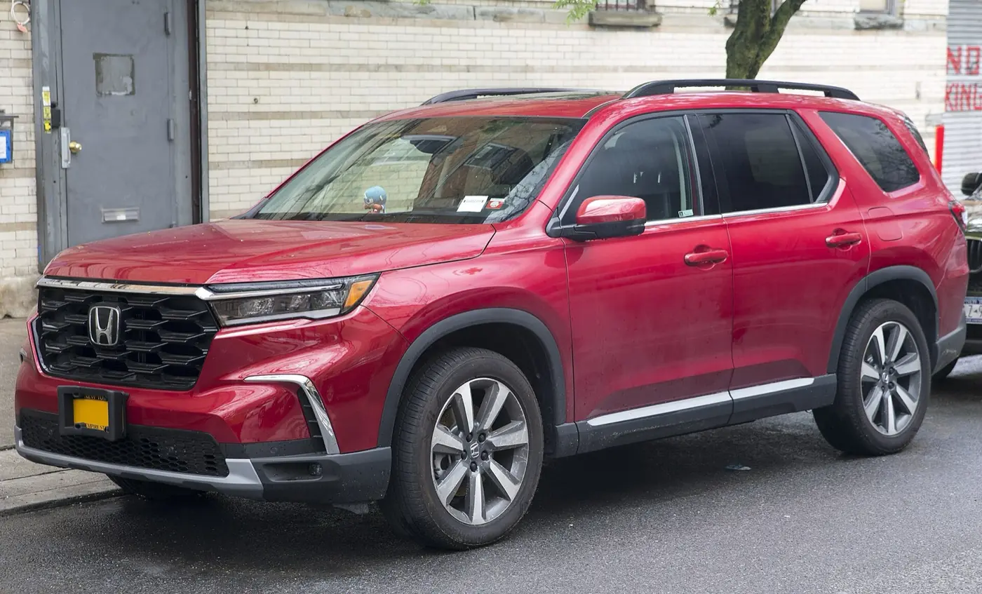 Honda Pilot 2026, vista 3/4 frontal, foto 1