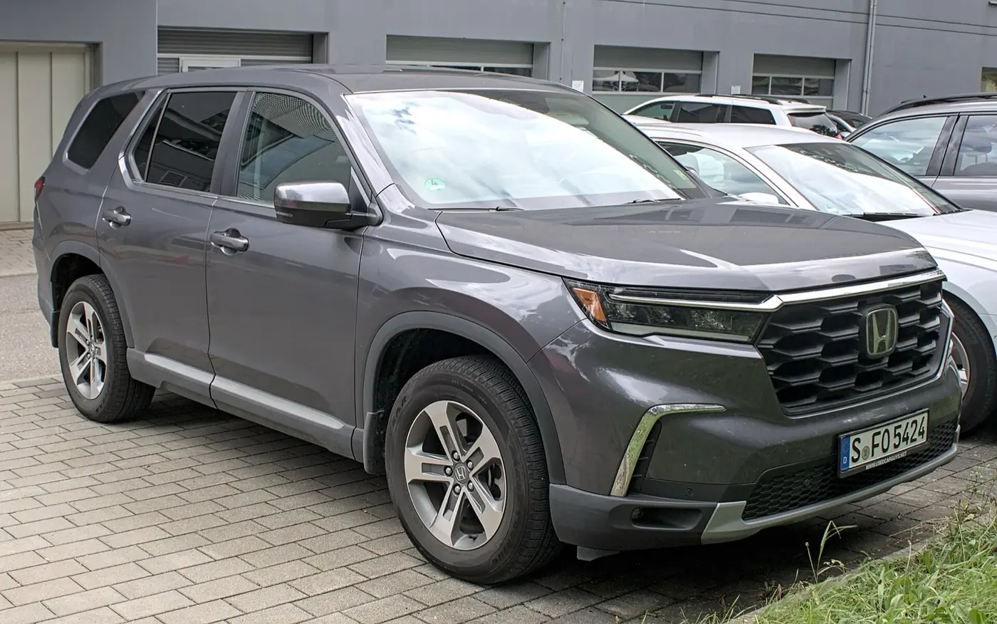 Honda Pilot 2026, vista 3/4 frontal, foto 2