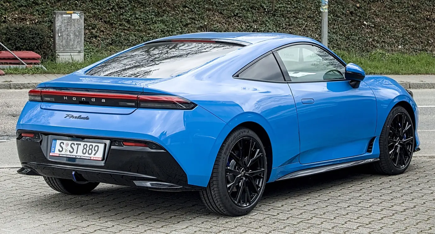 Honda Prelude 2026, vista 3/4 trasera