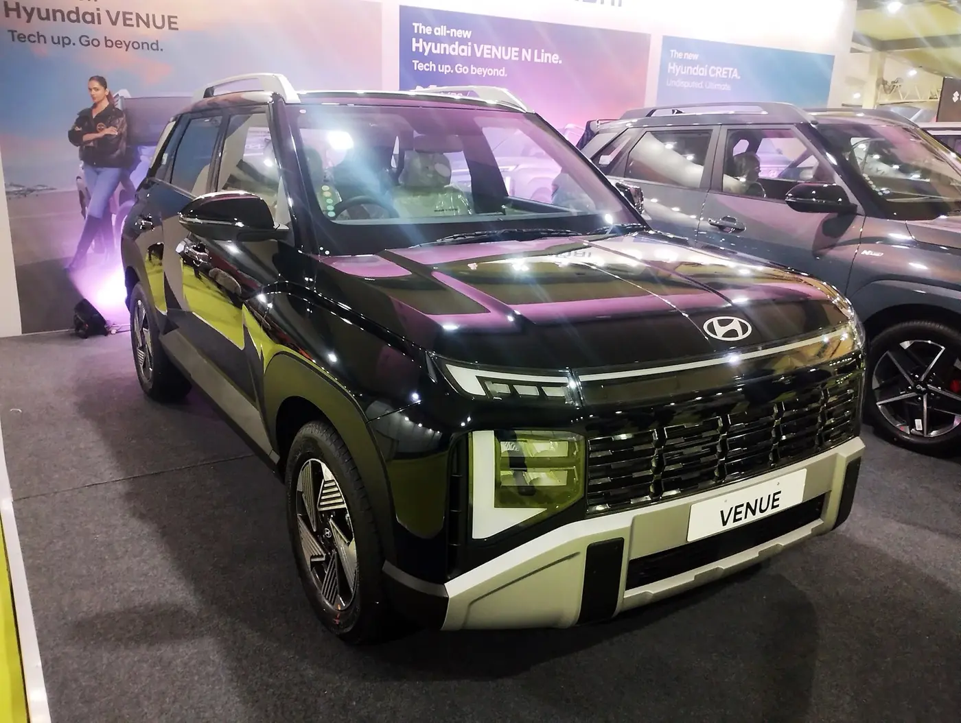 Hyundai Venue 2027, vista 3/4 frontal