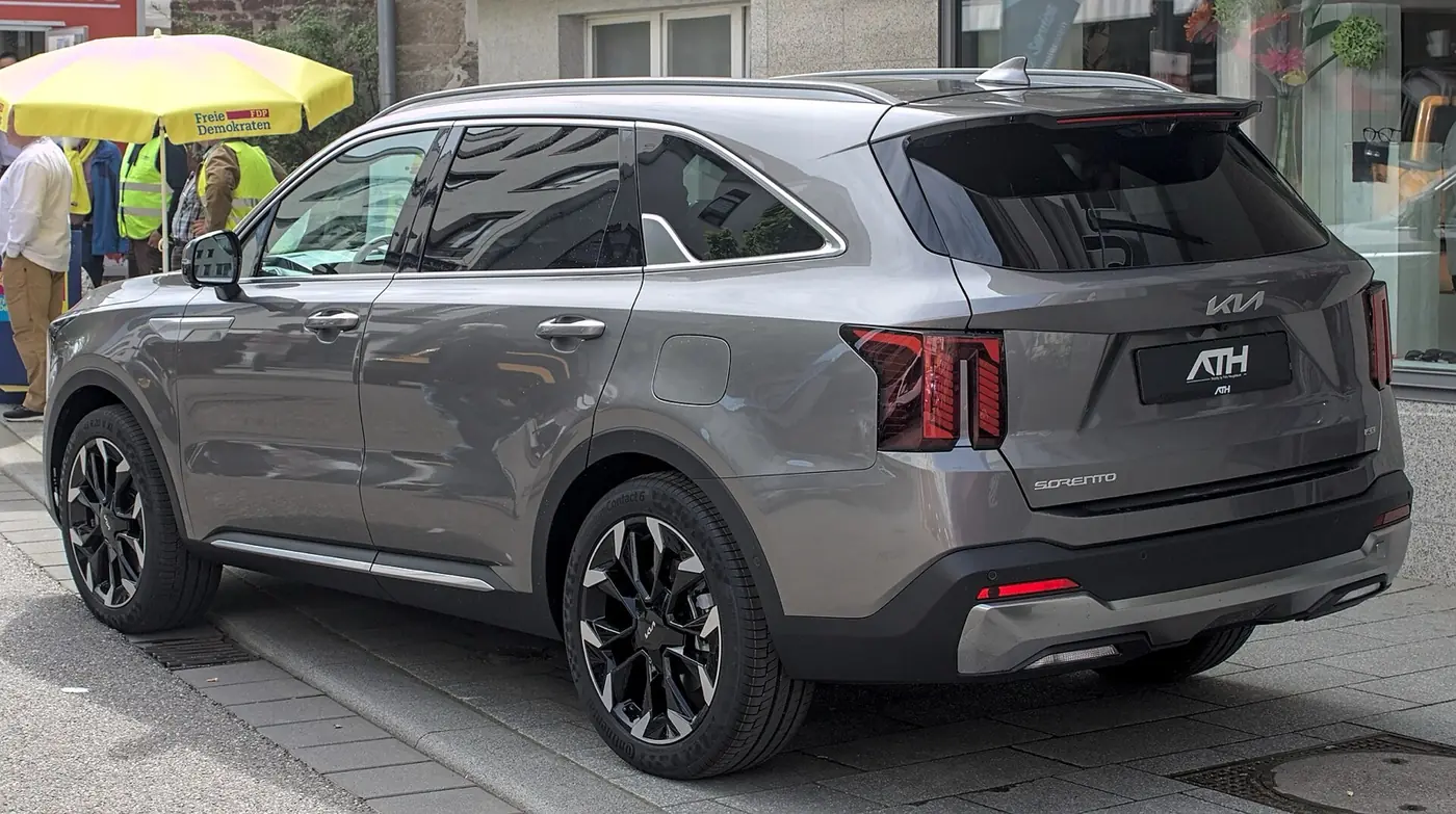 Kia Sorento 2026, vista 3/4 trasera