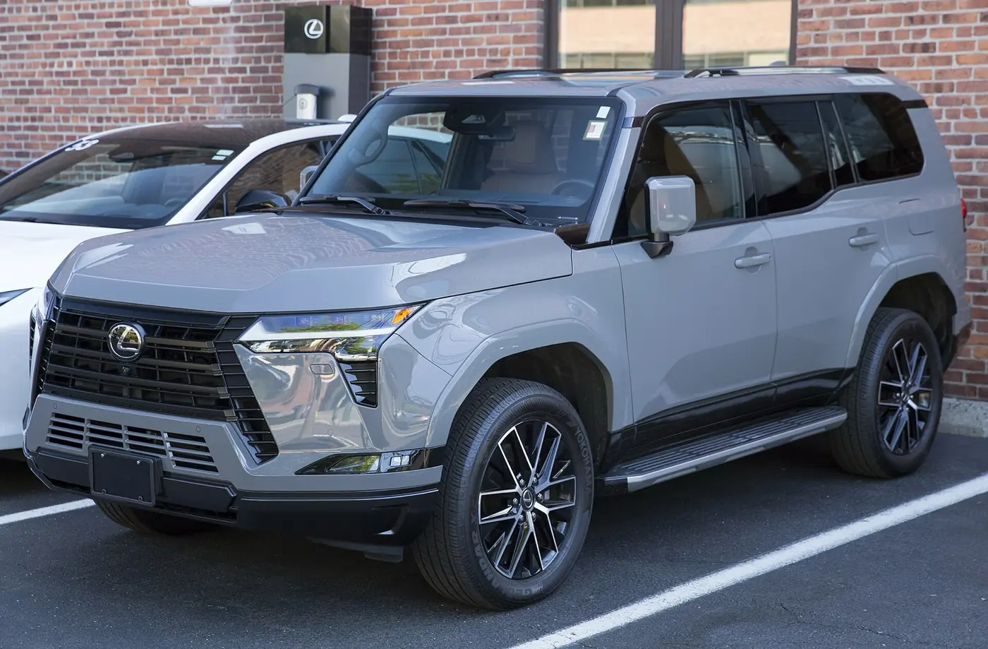 Lexus GX 2026, vista 3/4 frontal, foto 1