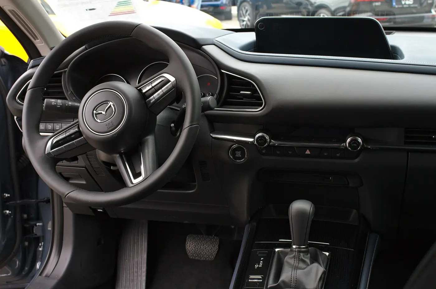 Mazda CX-30 2026, vista interior
