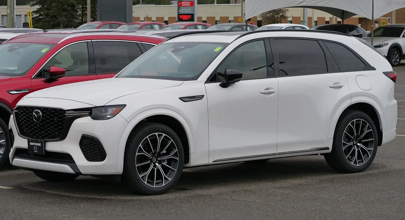 Mazda CX-70 2026, vista 3/4 frontal