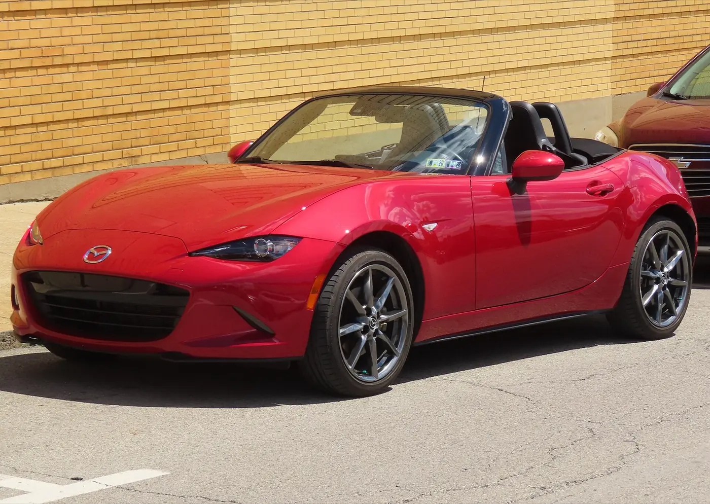 Mazda MX-5 2026, vista 3/4 frontal, foto 2