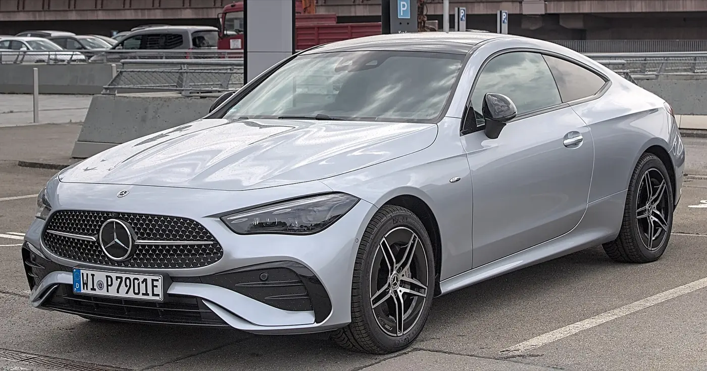Mercedes-Benz CLE Coupé 2027, vista 3/4 frontal, foto 1