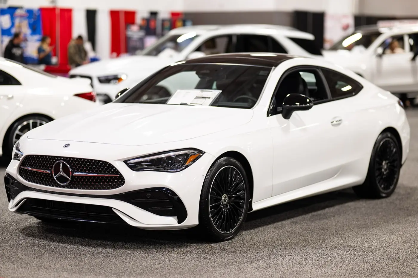 Mercedes-Benz CLE Coupé 2027, vista 3/4 frontal, foto 2