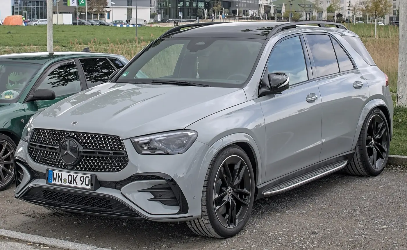 Mercedes-Benz GLE 2027, vista 3/4 frontal, foto 2