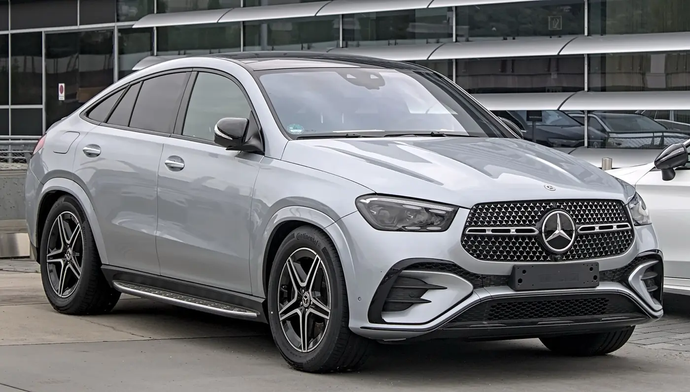 Mercedes-Benz GLE Coupé 2027, vista 3/4 frontal