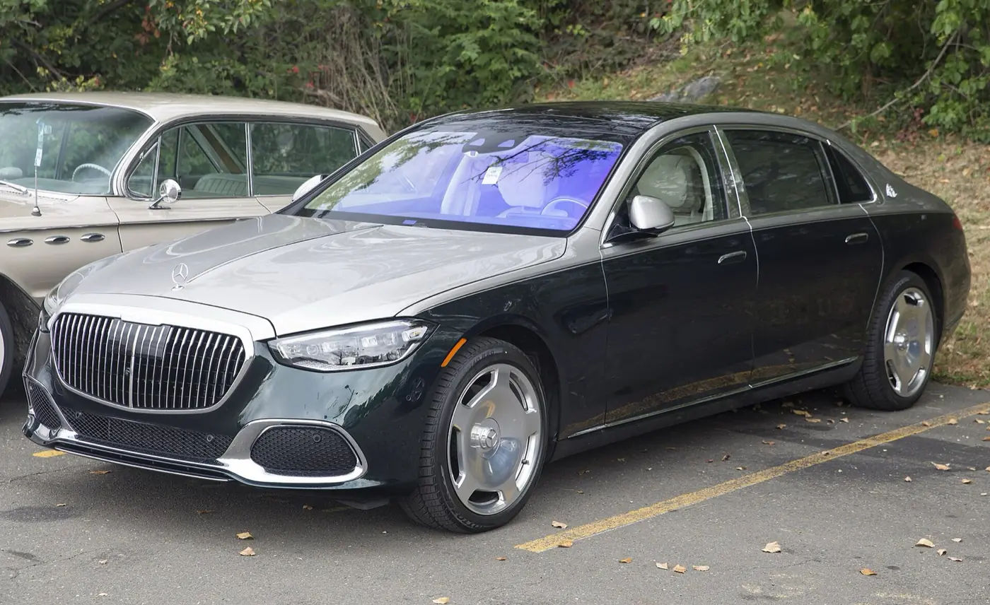 Mercedes-Benz Mercedes-Maybach Clase S 2027, vista 3/4 frontal, foto 1