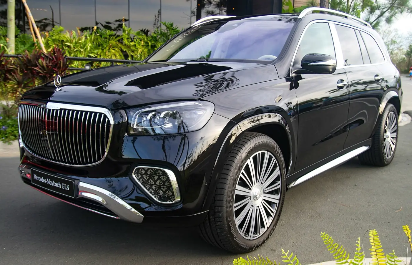 Mercedes-Benz Mercedes-Maybach GLS 2026, vista 3/4 frontal, foto 2