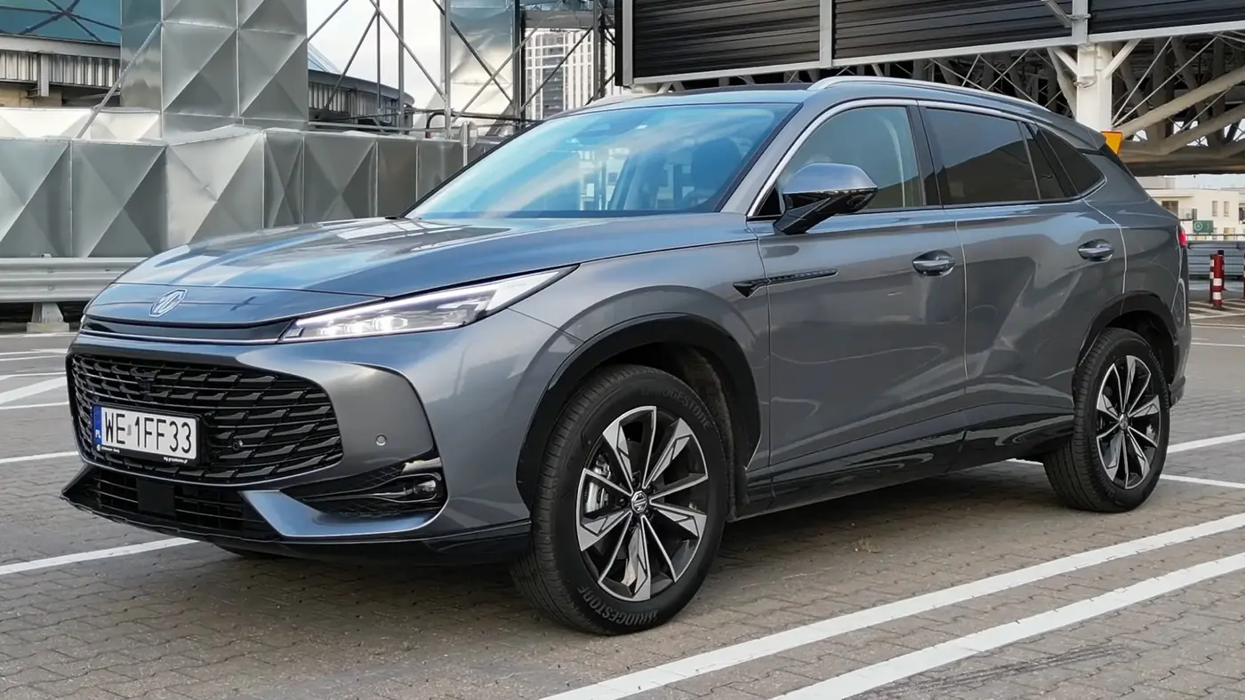 MG HS Hybrid+ 2026, vista 3/4 frontal