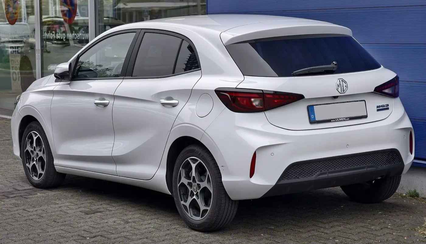 MG MG3 Hybrid+ 2026, vista 3/4 trasera