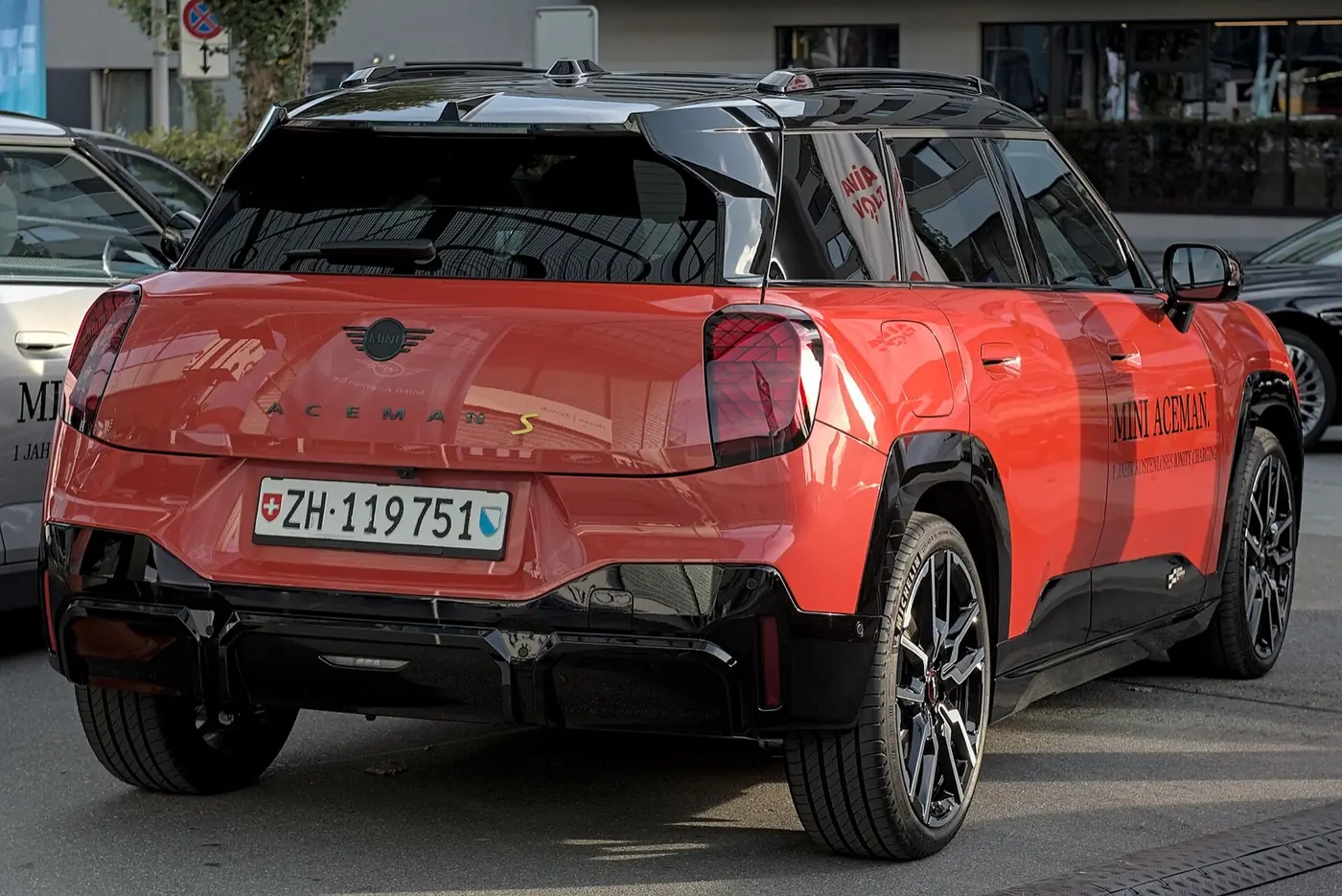 MINI Aceman 2026, vista 3/4 trasera