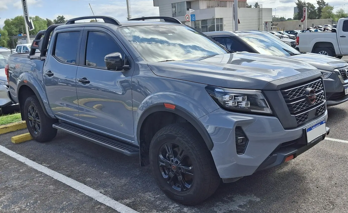 Nissan Frontier 2026, vista 3/4 frontal
