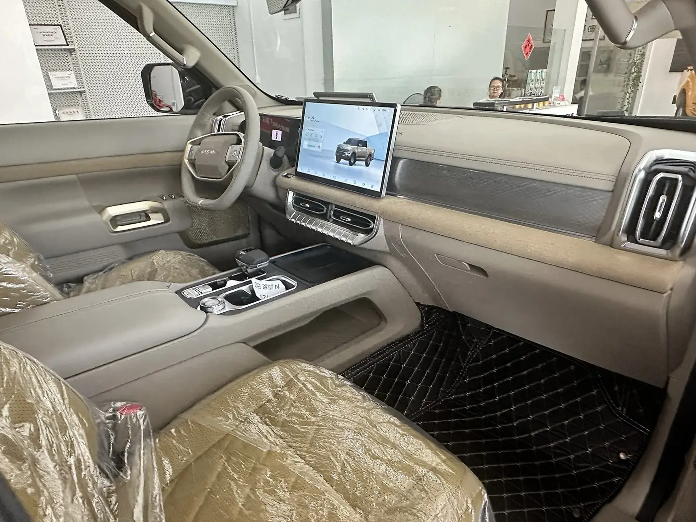 Nissan Frontier Pro PHEV 2027, vista interior