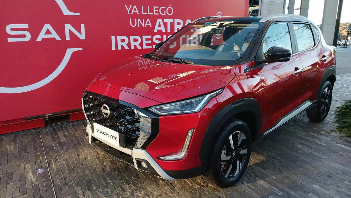 Nissan Magnite 2026, vista 3/4 frontal, foto 1