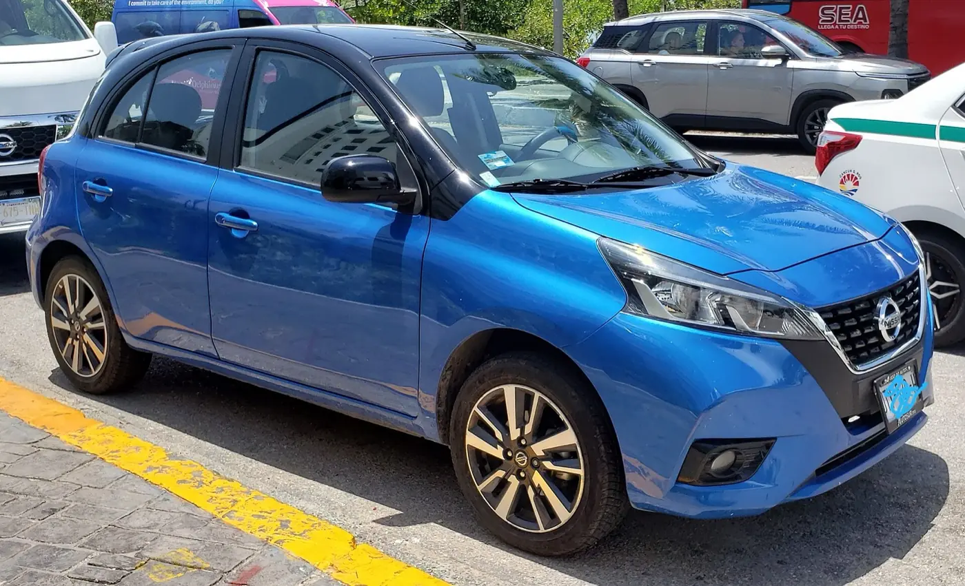 Nissan March 2026, vista exterior