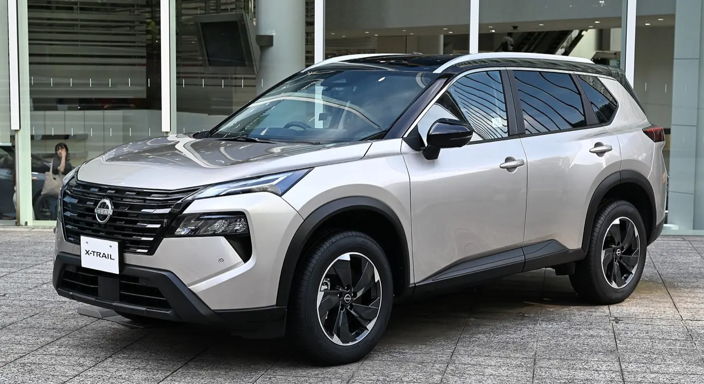 Nissan X-Trail 2027, vista 3/4 frontal, foto 1