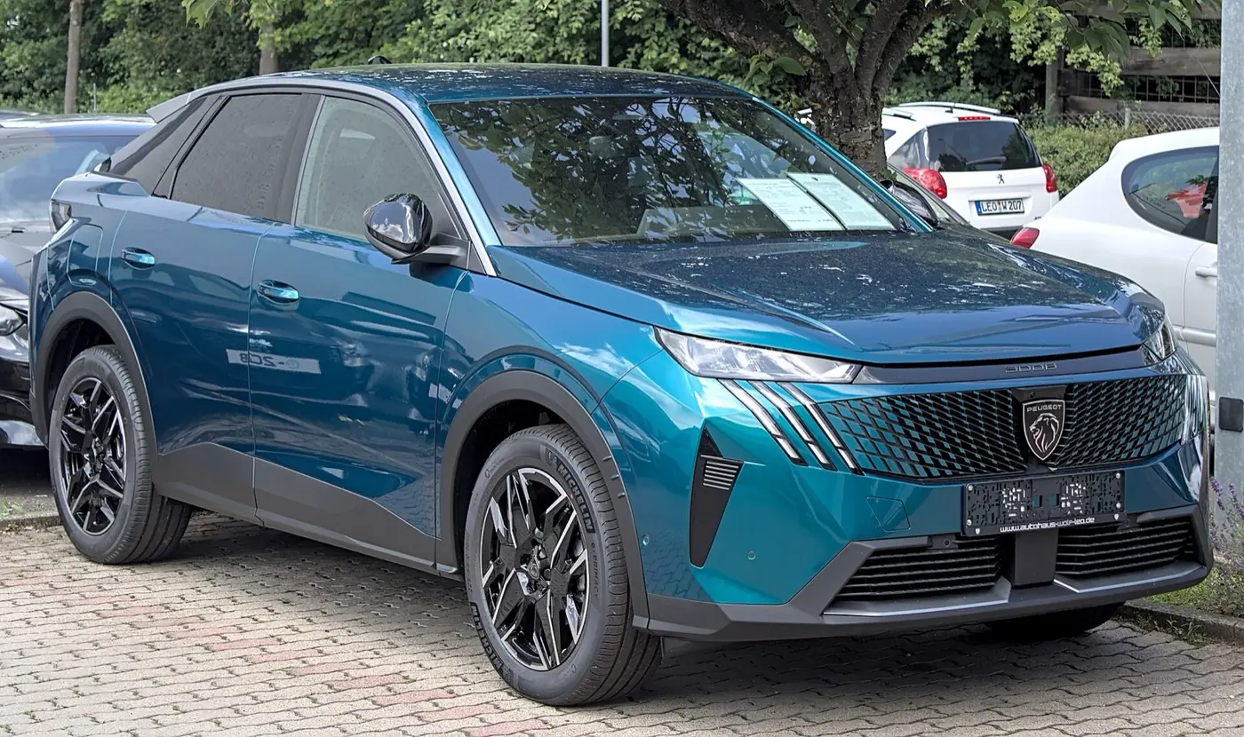 Peugeot 3008 2027, vista 3/4 frontal, foto 1