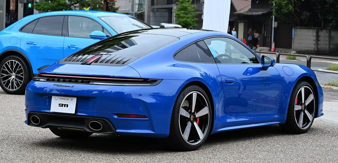 Porsche 911 2027, vista 3/4 trasera