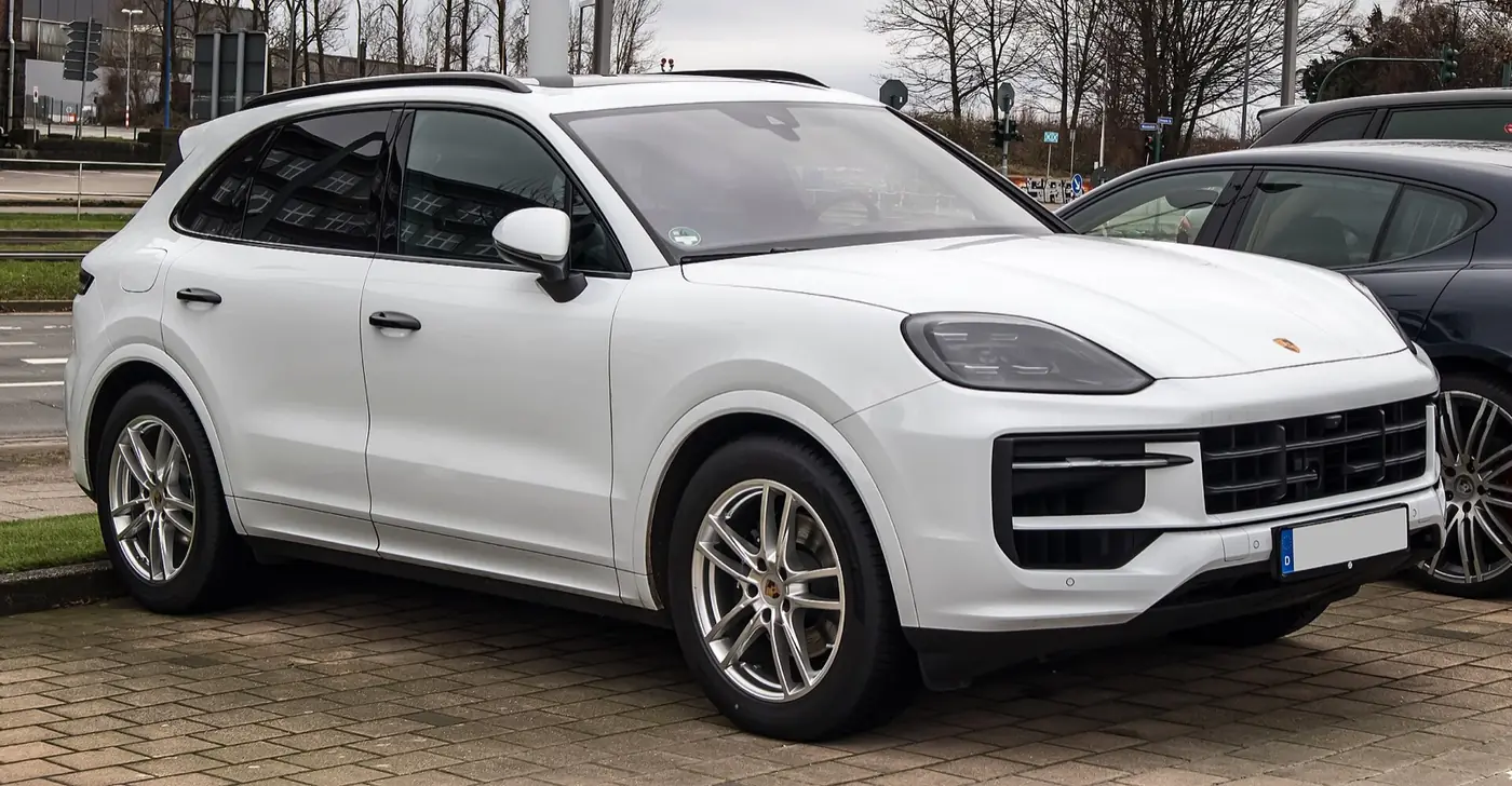 Porsche Cayenne 2027, vista 3/4 frontal, foto 2
