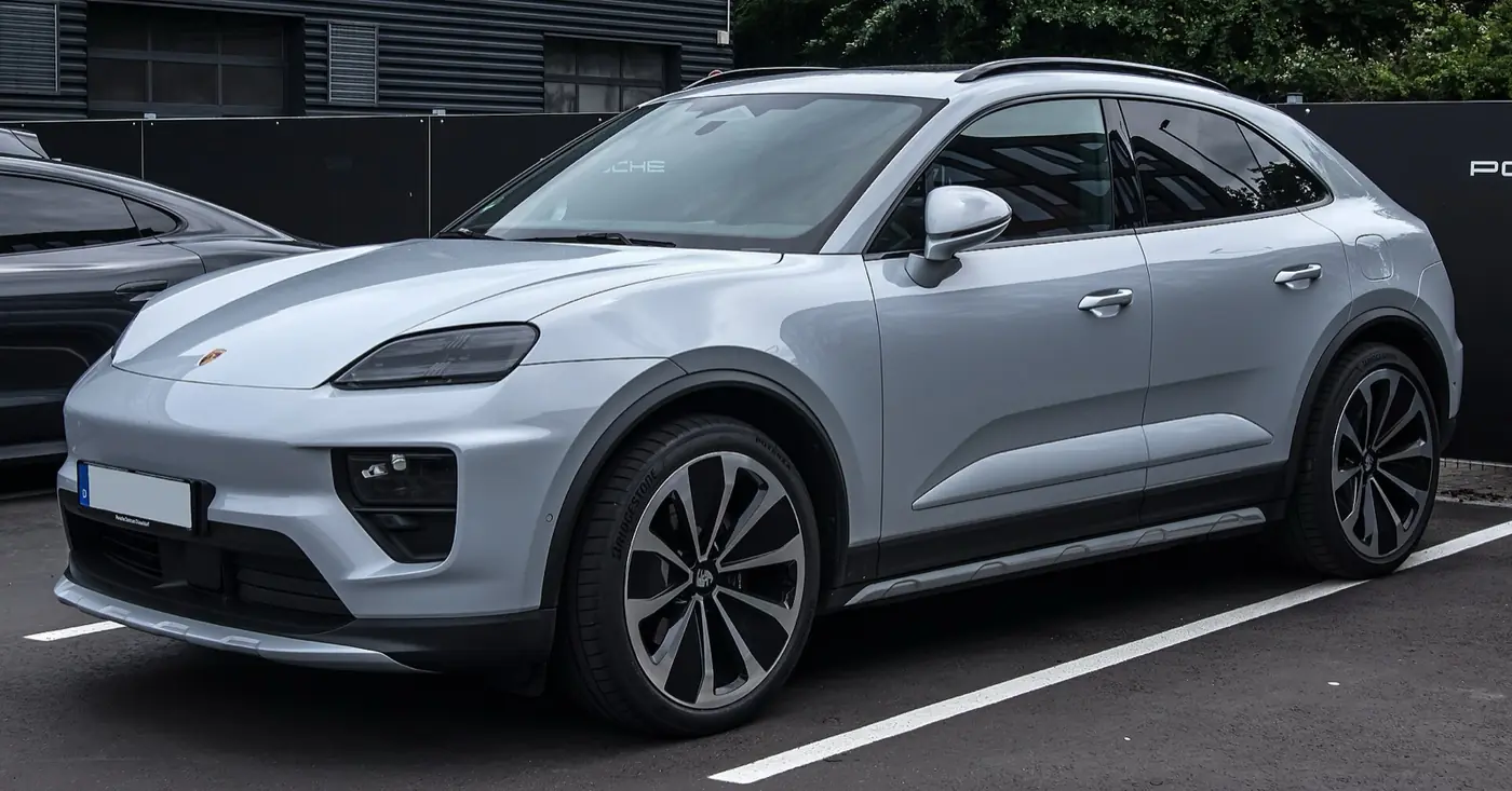 Porsche Macan Electric 2027, vista 3/4 frontal, foto 2