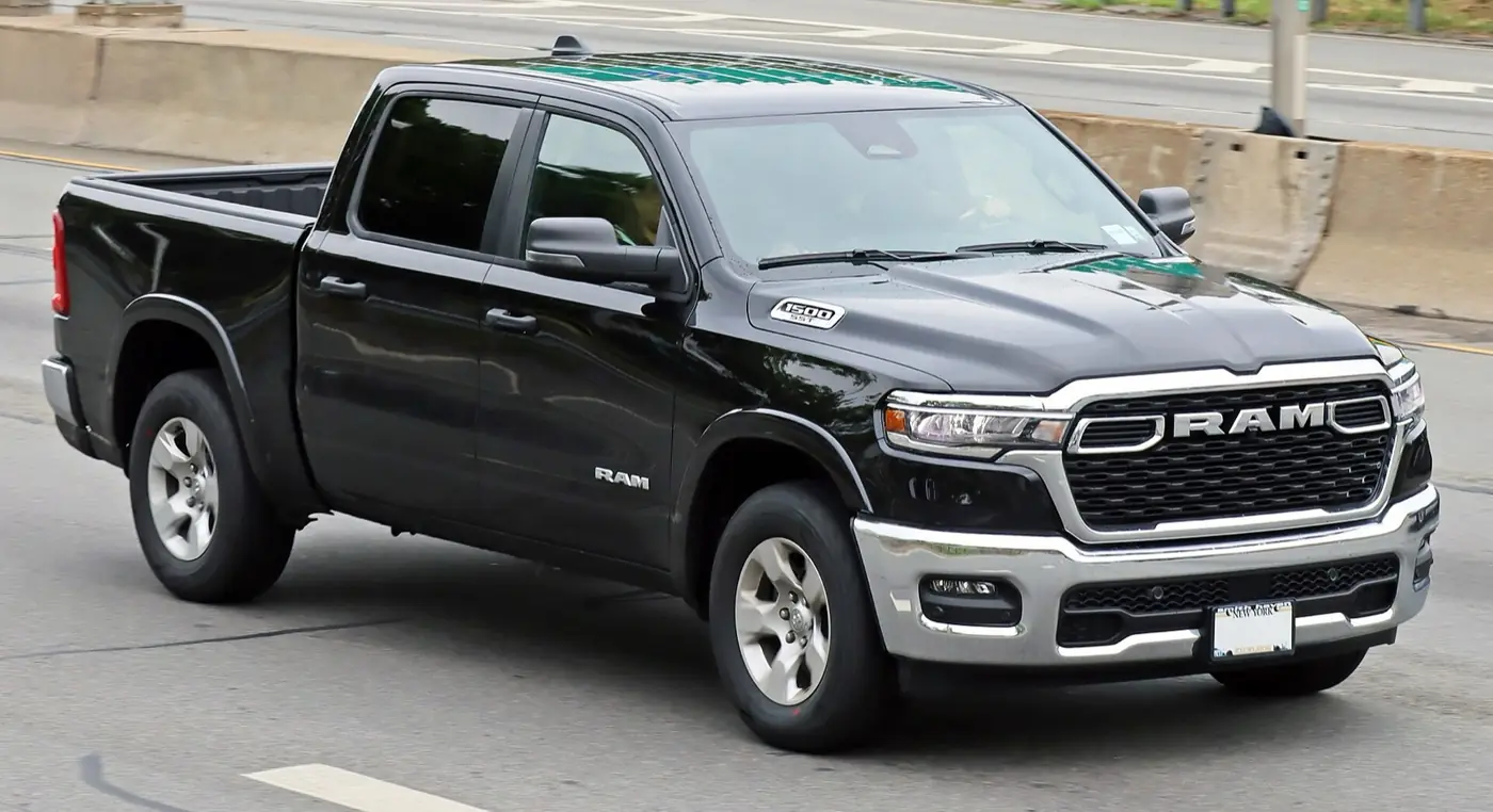 Ram 1500 2026, vista 3/4 frontal, foto 1