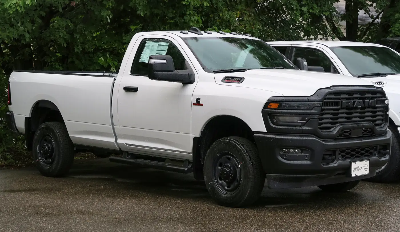 Ram 2500 2026, vista 3/4 frontal, foto 1
