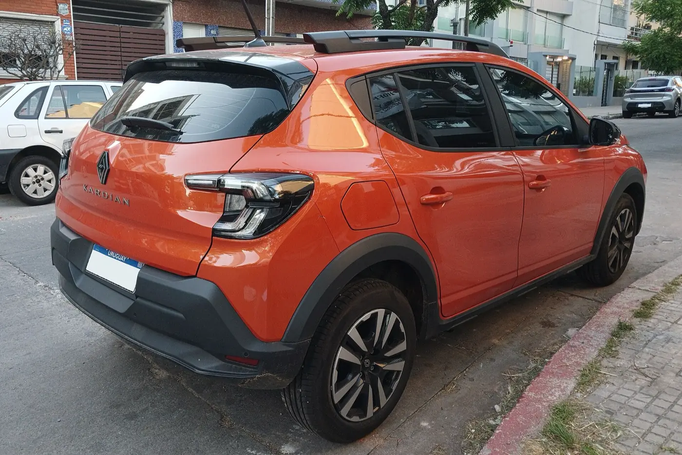 Renault Kardian 2026, vista 3/4 trasera