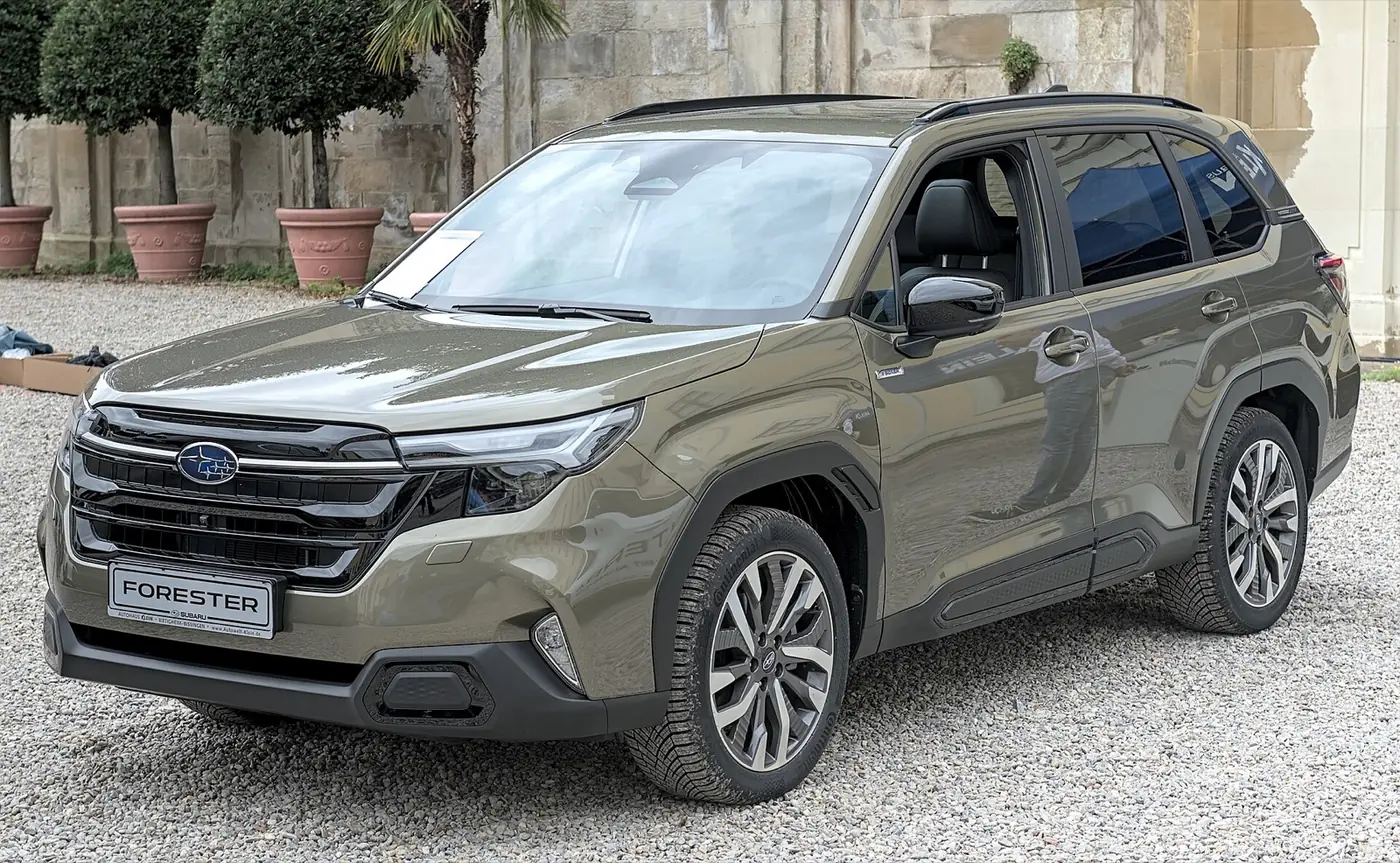 Subaru Forester 2026, vista 3/4 frontal, foto 2