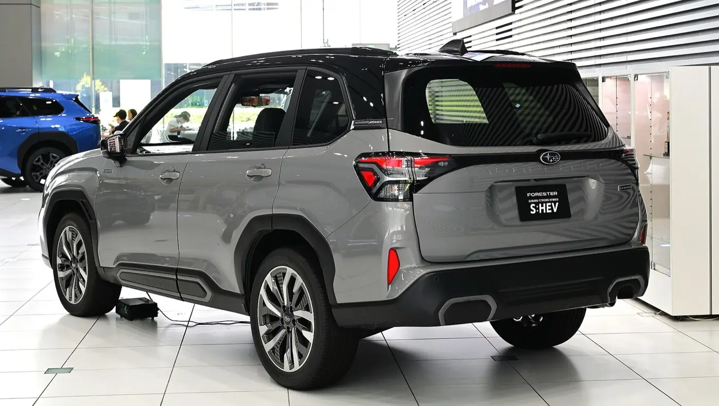 Subaru Forester 2026, vista 3/4 trasera