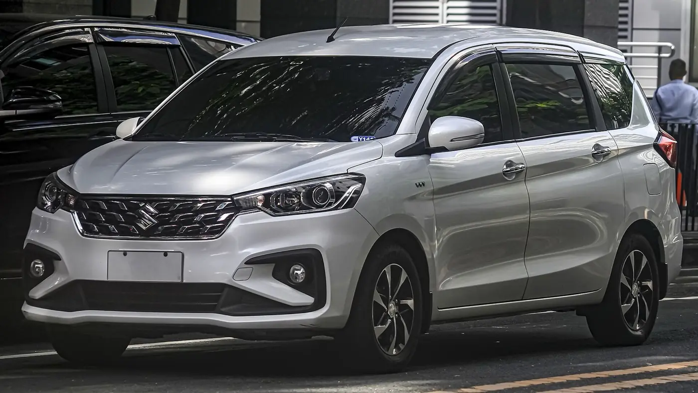 Suzuki Ertiga , vista 3/4 frontal, foto 2
