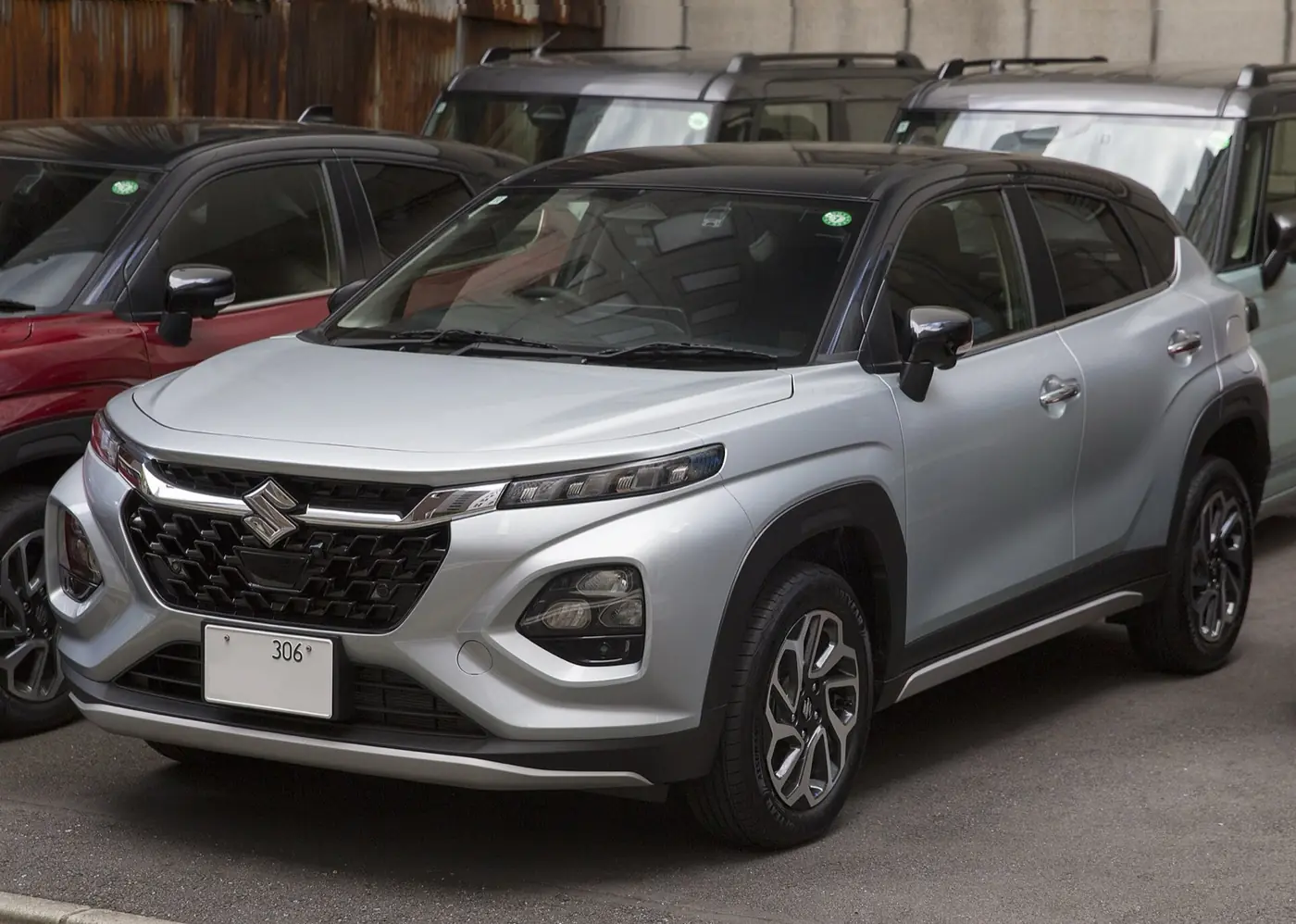Suzuki Fronx 2027, vista 3/4 frontal, foto 1